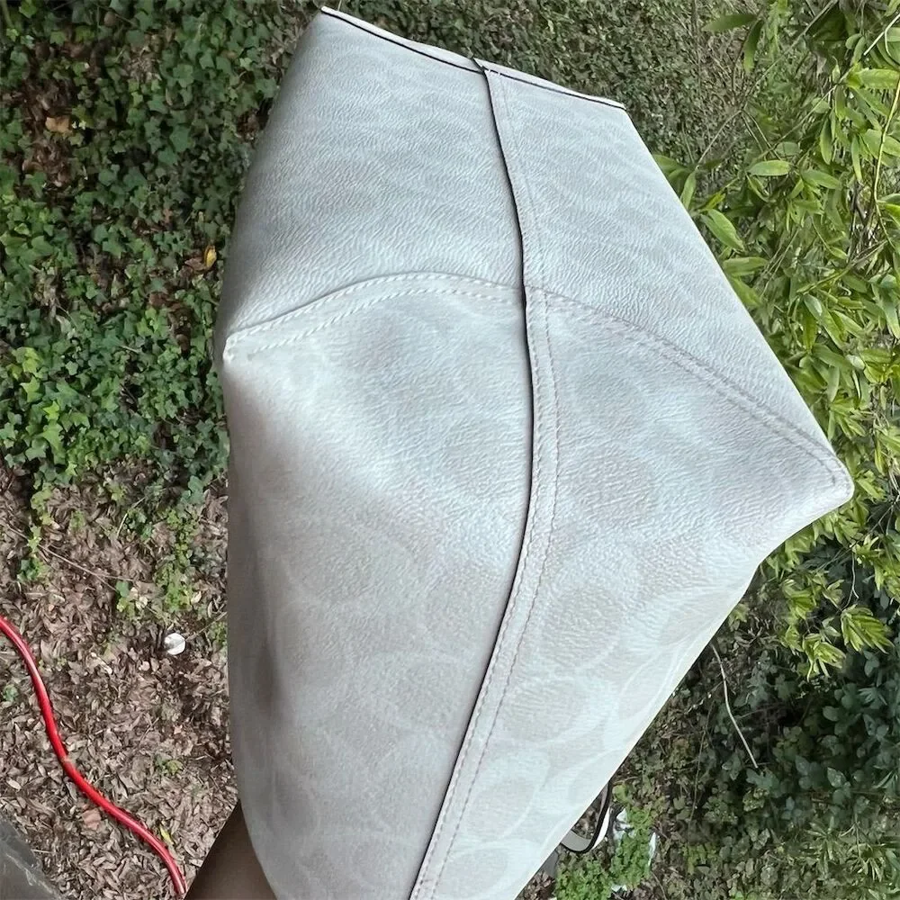 COACH Tote Shoulder Bag Women's Handbag Glacierwhite w Gold Hardware 5696 NWT - Picture 5 of 10